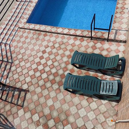 Apartment Beso Кутаиси Екстериор снимка