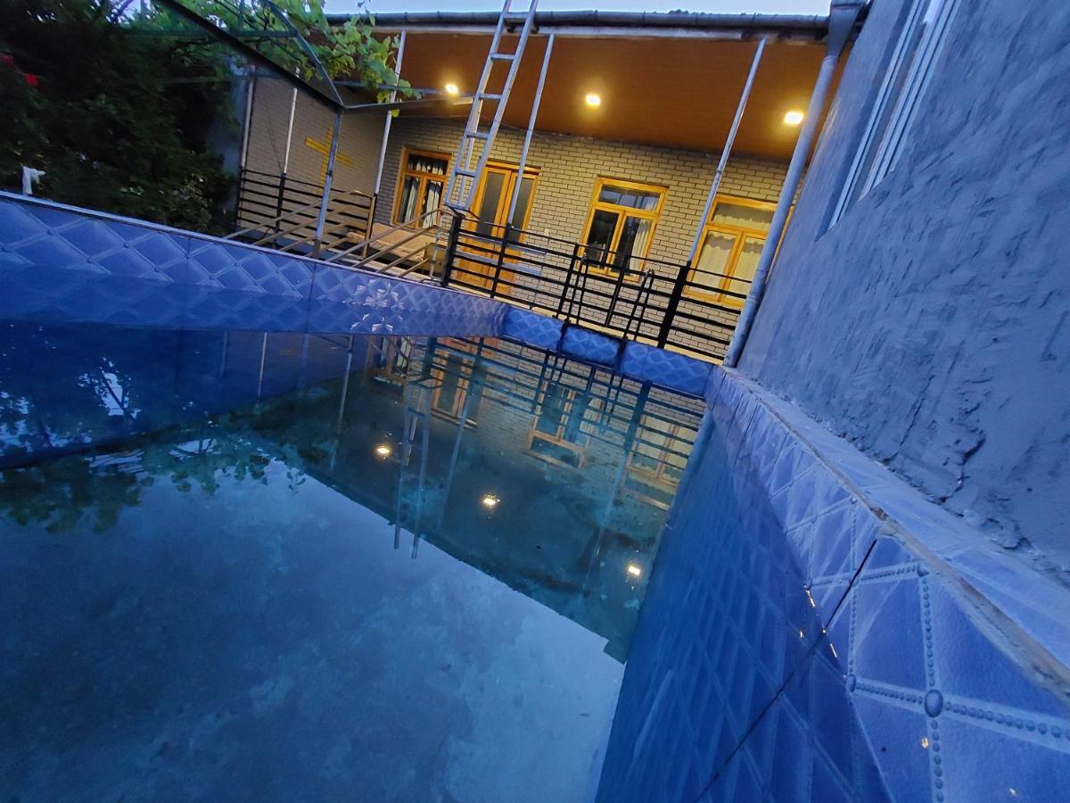 Apartment Beso Кутаиси Екстериор снимка