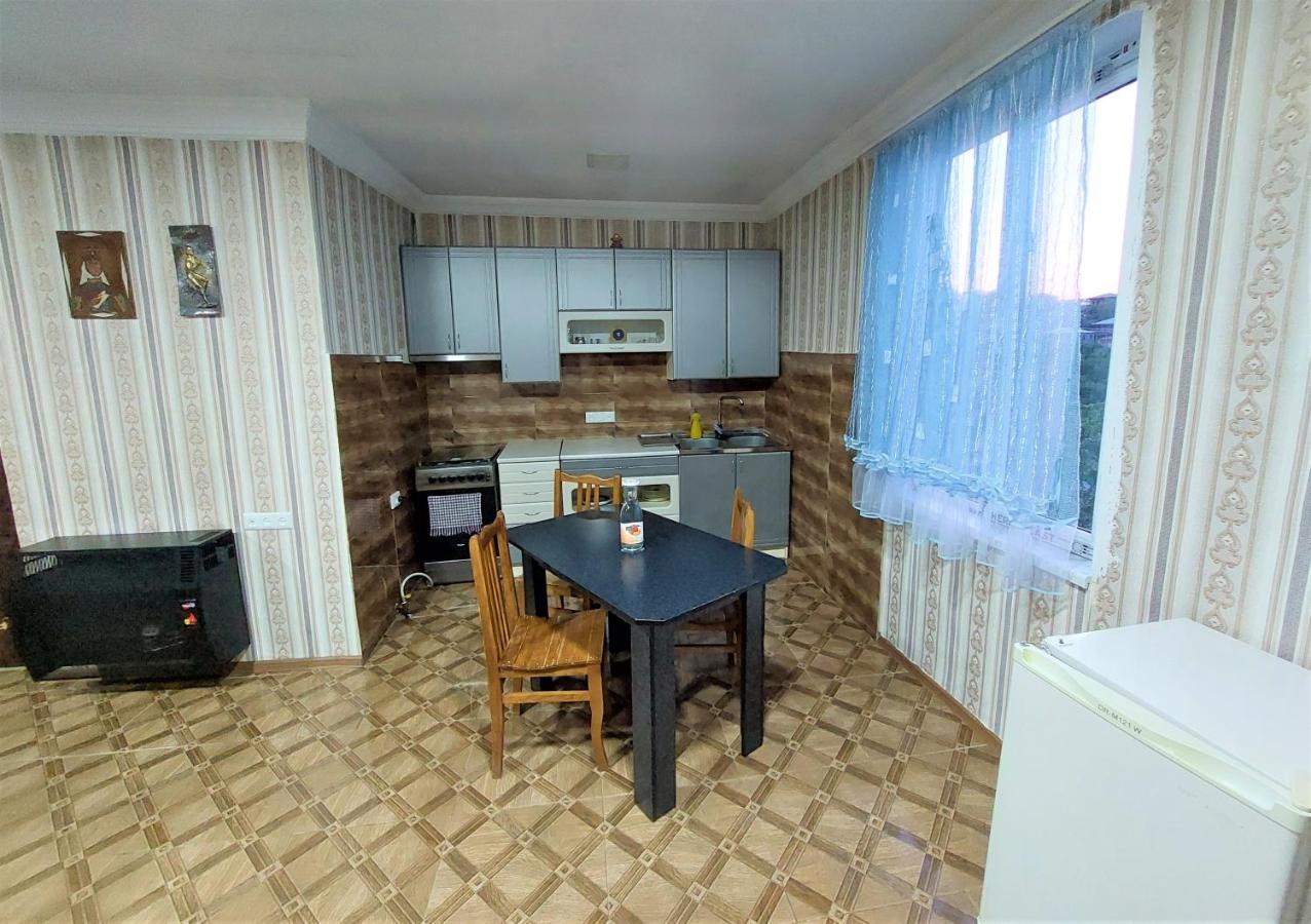 Apartment Beso Кутаиси Екстериор снимка