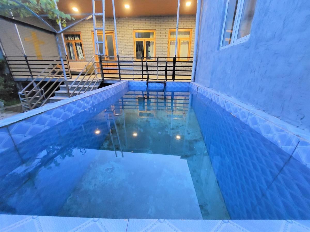 Apartment Beso Кутаиси Екстериор снимка