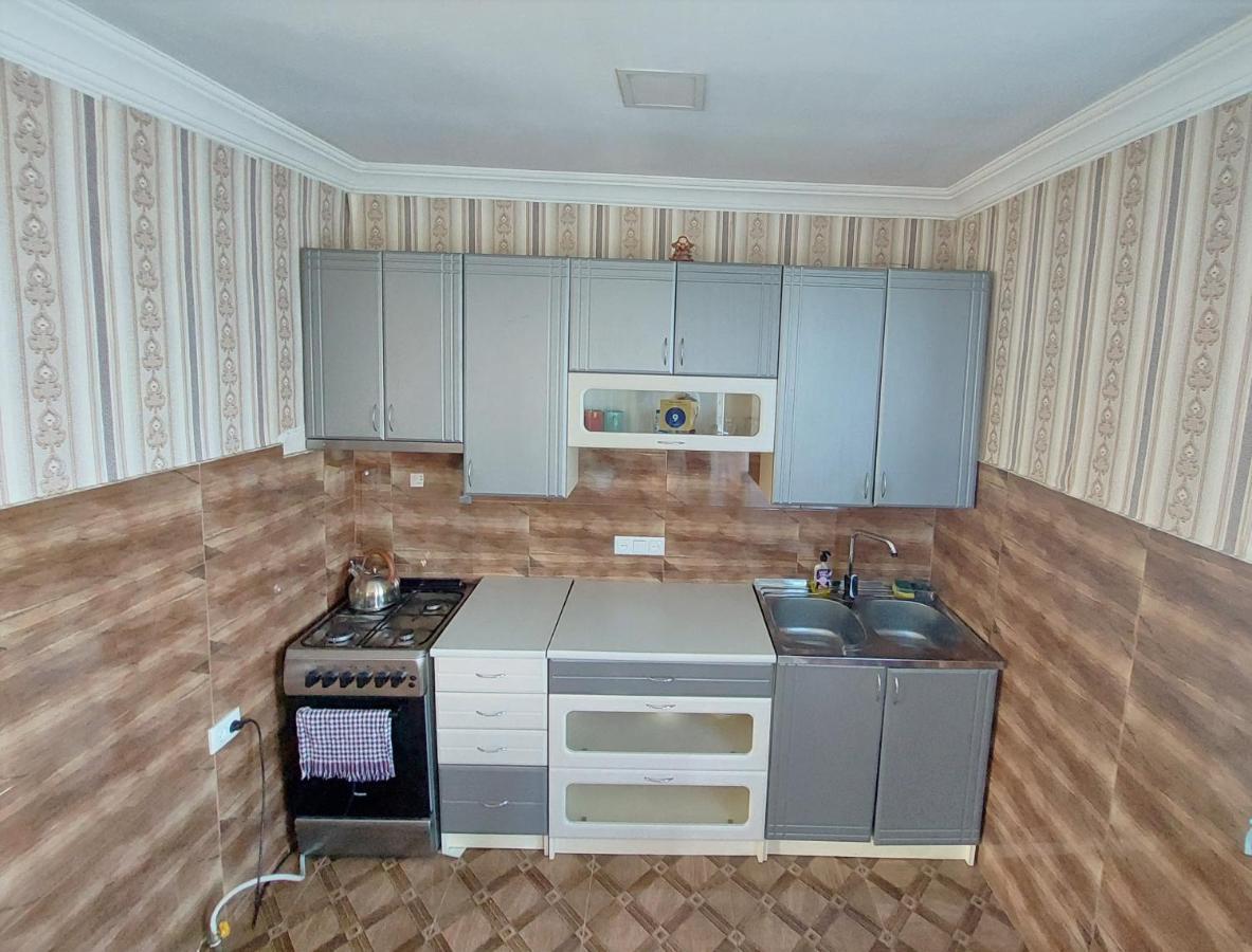 Apartment Beso Кутаиси Екстериор снимка