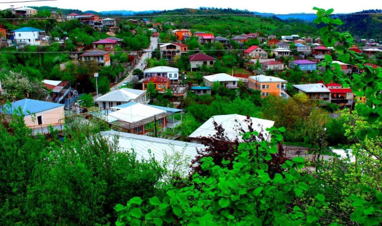 Apartment Beso Кутаиси Екстериор снимка