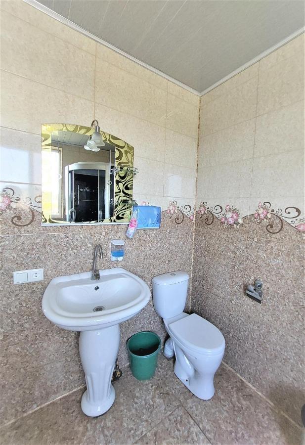 Apartment Beso Кутаиси Екстериор снимка