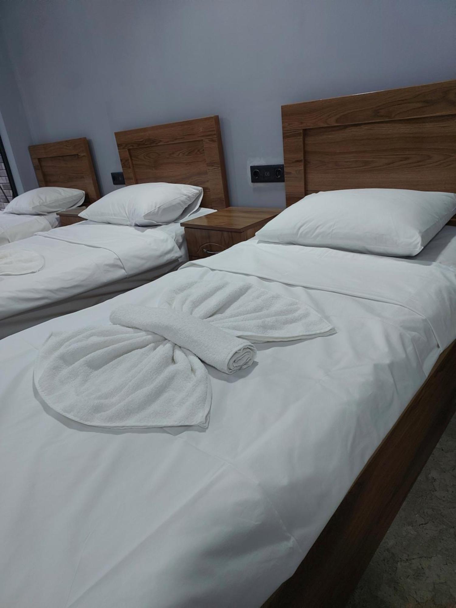 Apartment Beso Кутаиси Екстериор снимка