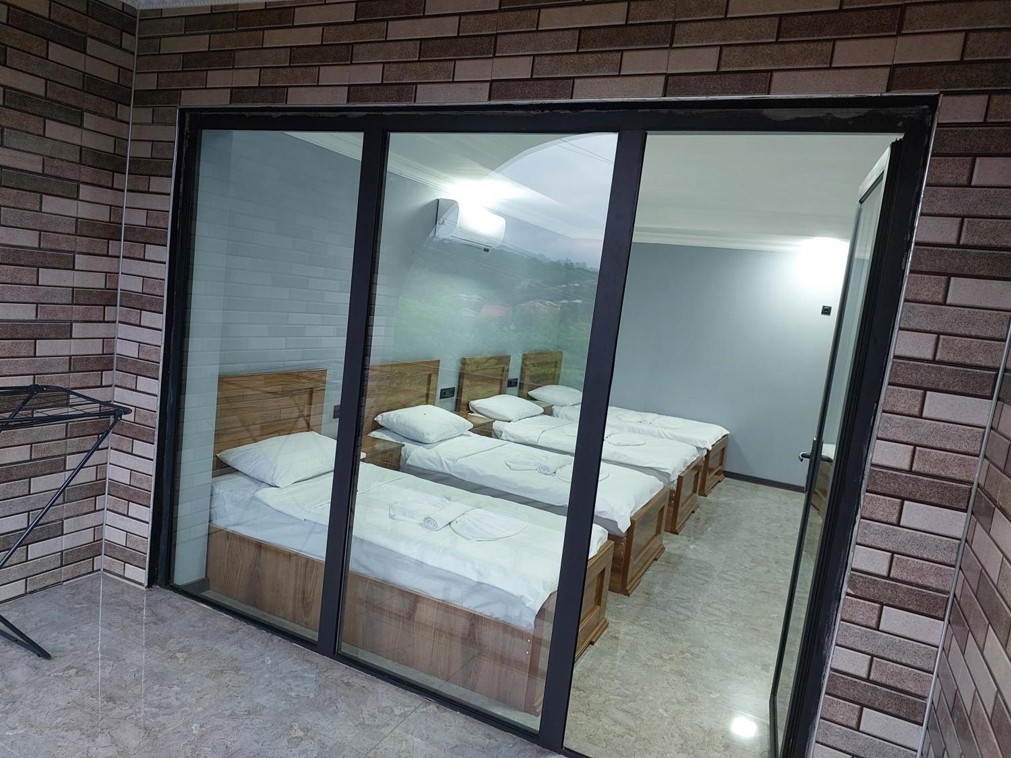 Apartment Beso Кутаиси Екстериор снимка