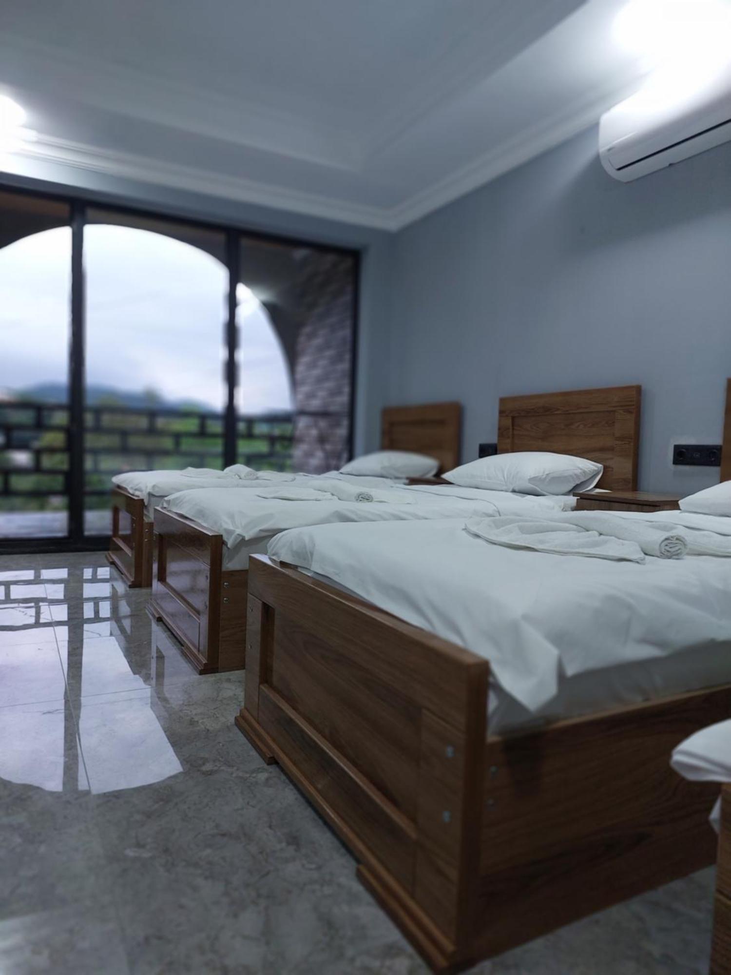 Apartment Beso Кутаиси Екстериор снимка
