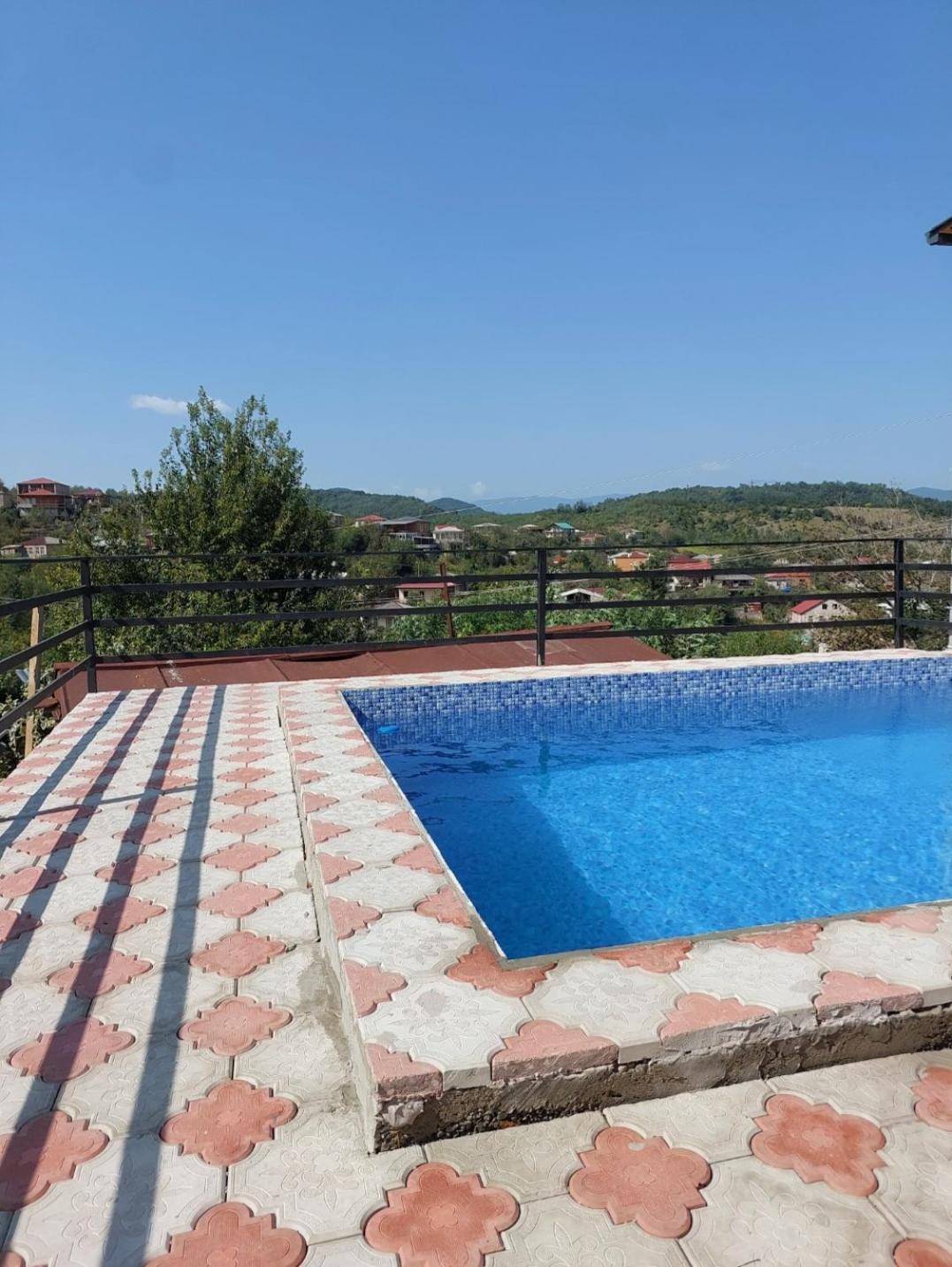 Apartment Beso Кутаиси Екстериор снимка